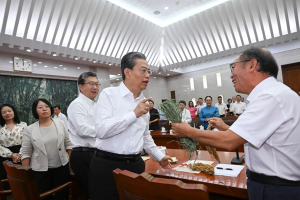 牢記國(guó)之大者 端穩(wěn)中國(guó)飯碗